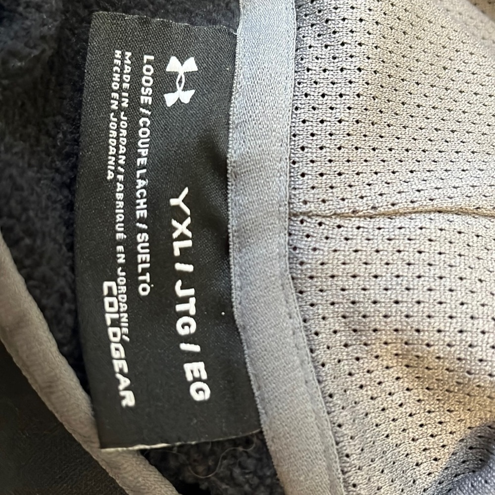 Youth XL Under Armour loose hoodie - never worn